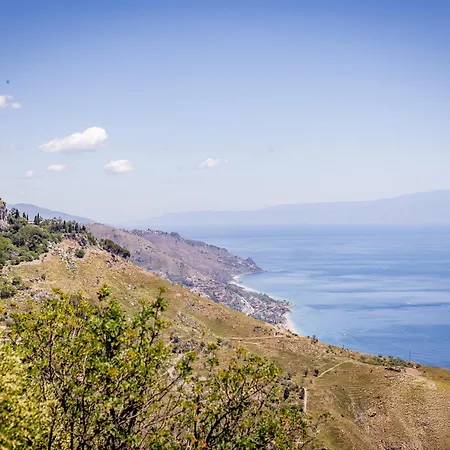 Casa Dei Fiori Con La Vista A Taormina Apartment
